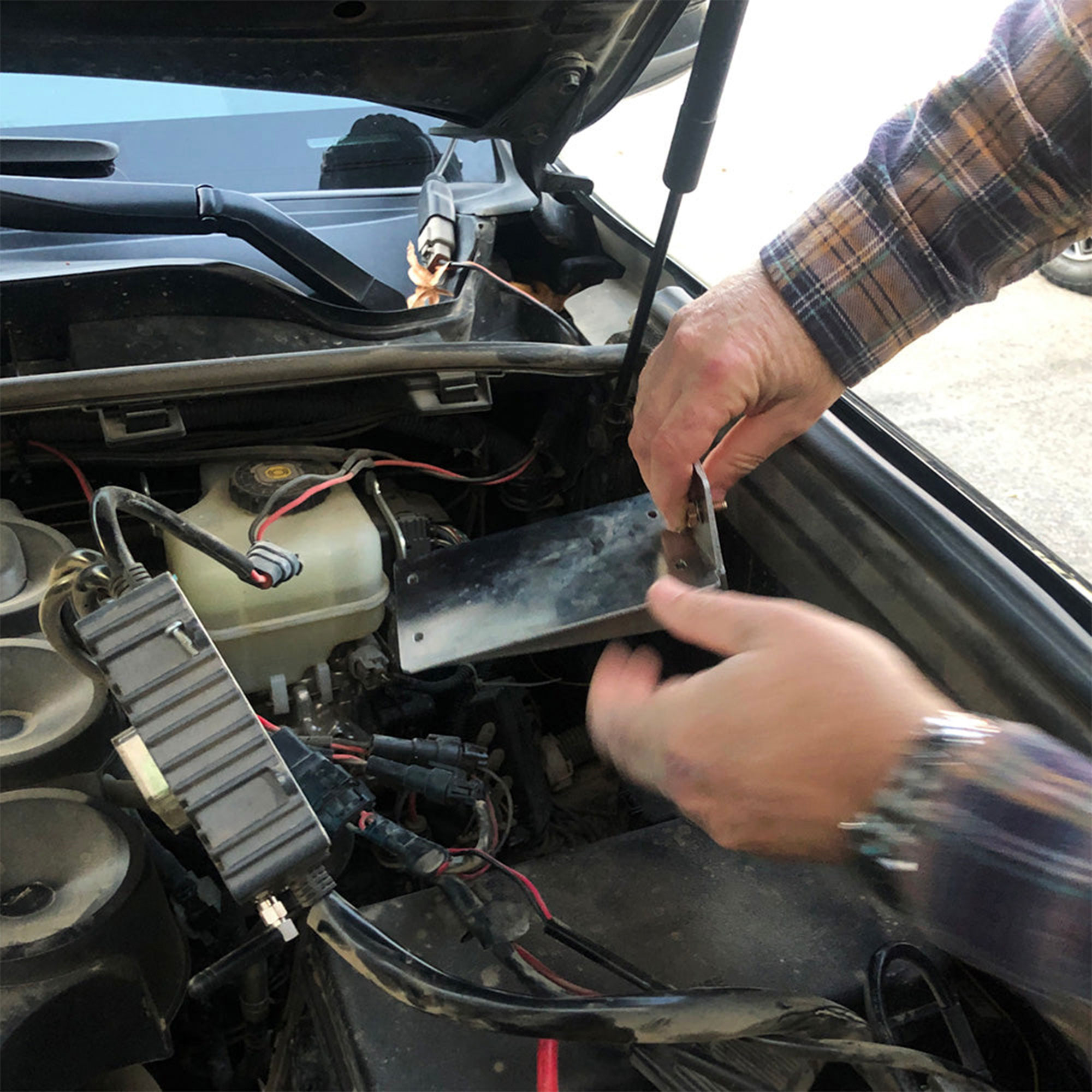 2018  TRIGGER Toyota 4Runner, Lexus GX, FJ Cruiser Under Hood Controller Bracket